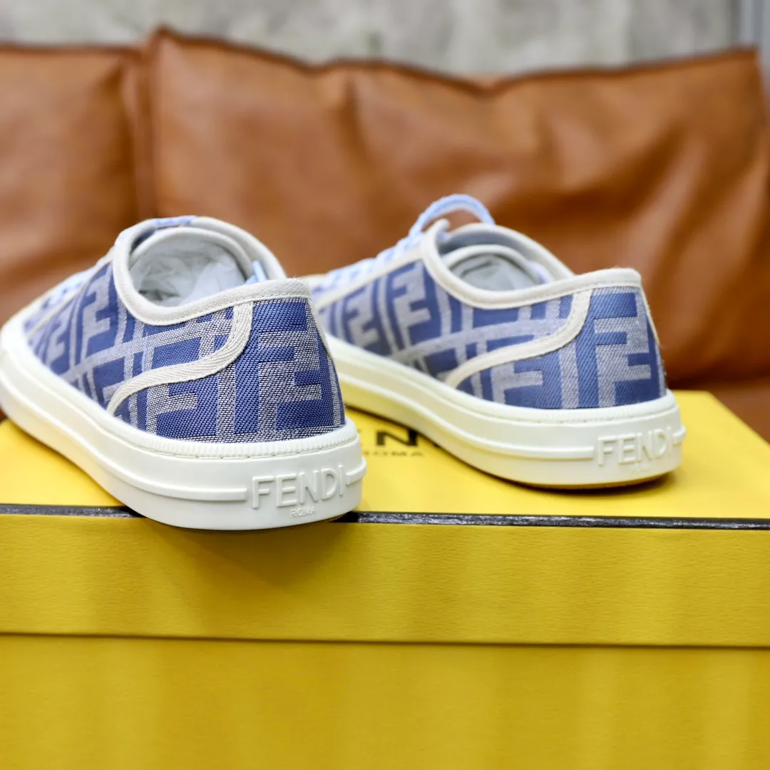 Factory price: 480 original order (couple model) Brand: FENDI Fendi 🙅‍♂️🙅‍♂️🙅‍♂️ Size: Female 35–40, Male 39-44 (45 can be customized) Grade: Official website genuine Material: Imported original LoGO fabric upper Original comfortable lining TPU wear-resistant lightweight outsole Style category: Loafers New trendy shoes Color: actual picture color
